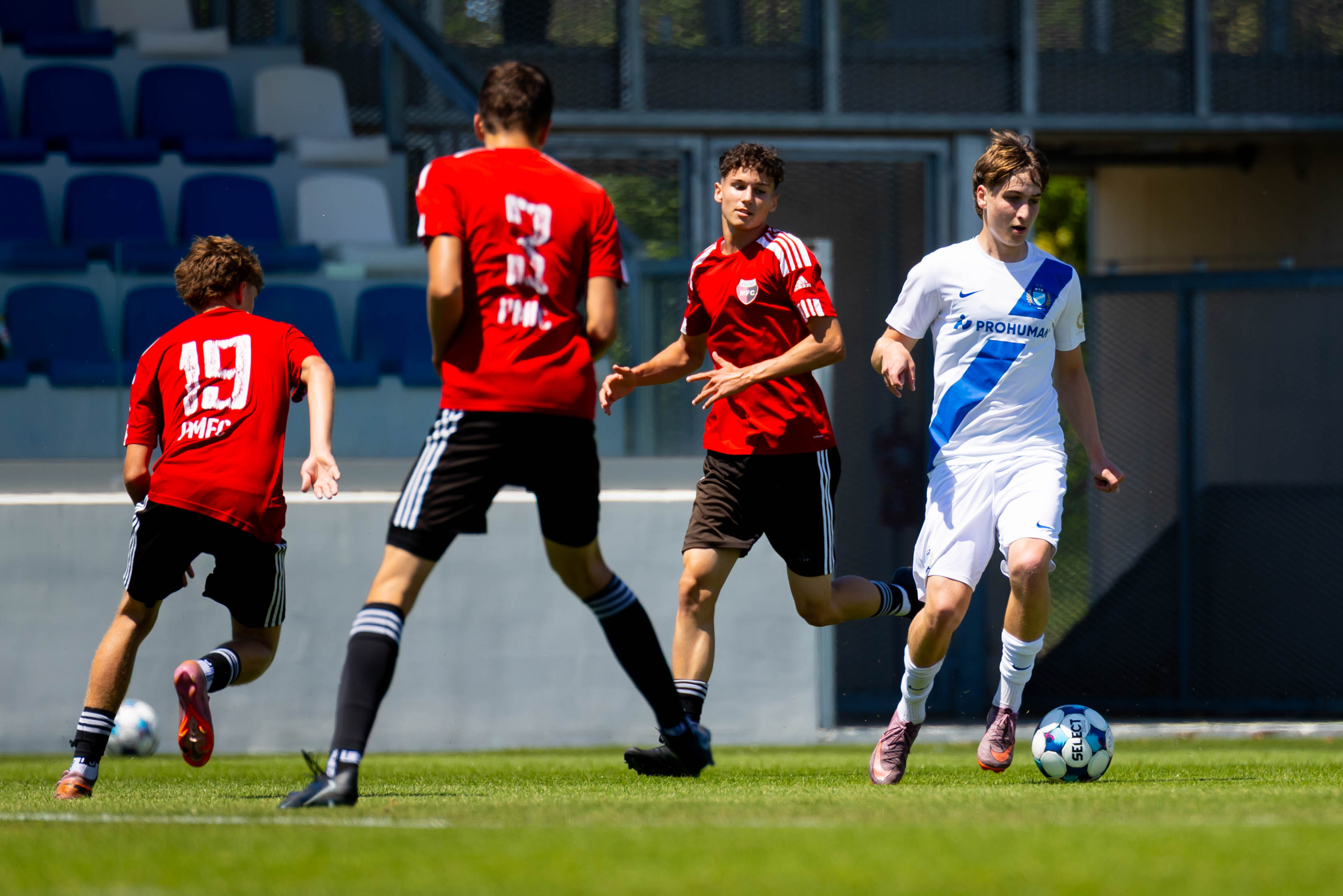 Képgaléria: MTK Budapest U17 - PMFC U17 | 2-1
