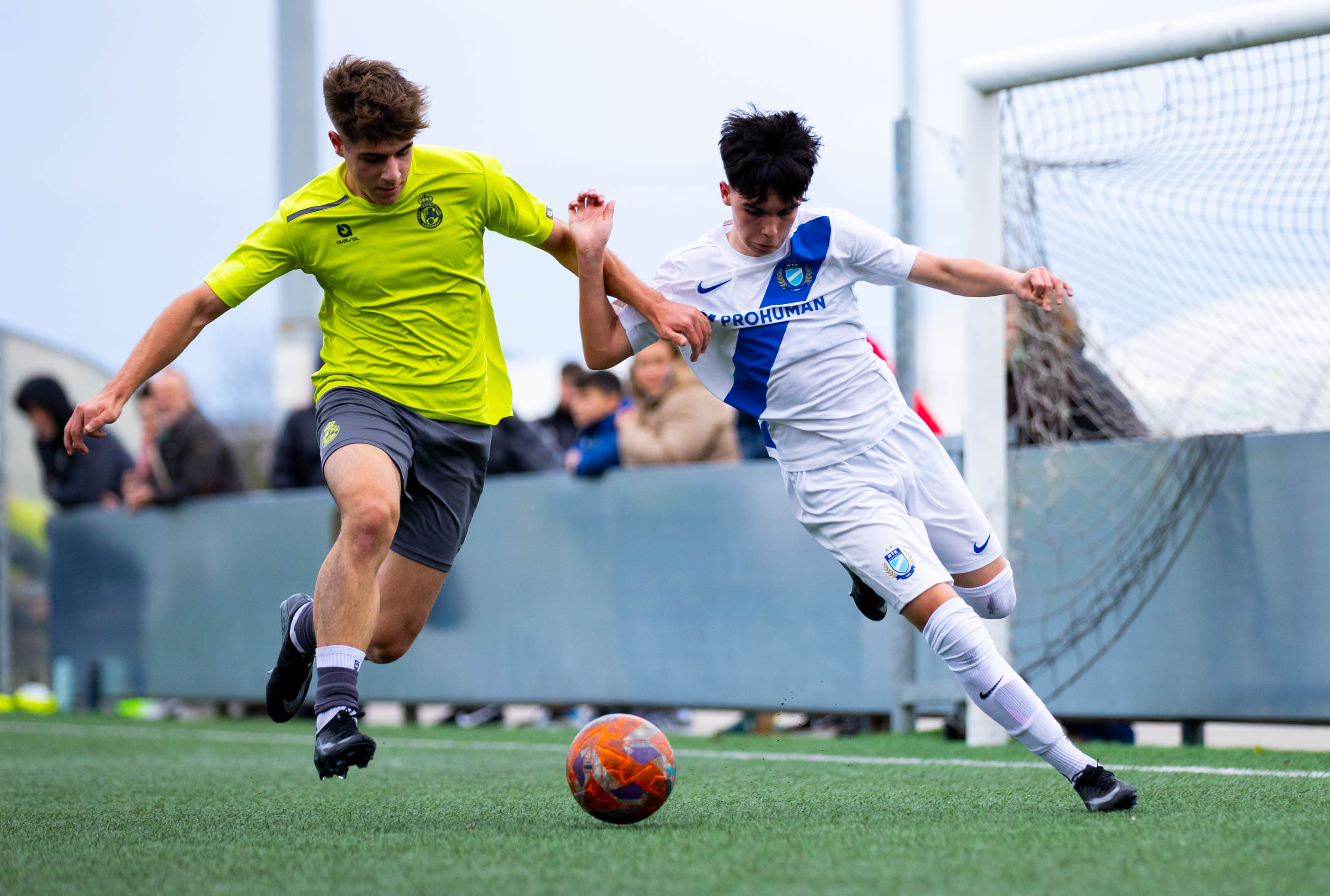 Képgaléria: Racing Santander U16 - MTK Budapest U16 | 4-0